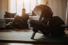 精准定位！胡明轩收下篮板直接四分卫长传 萨姆纳快下轻松上篮