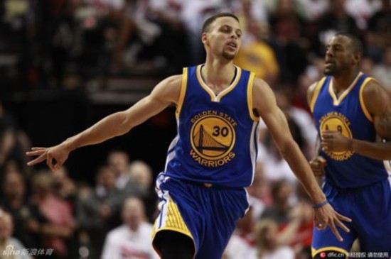 球队在进攻 球队在进攻