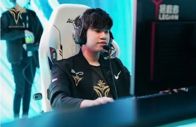 欢呼雀跃 欢呼雀跃